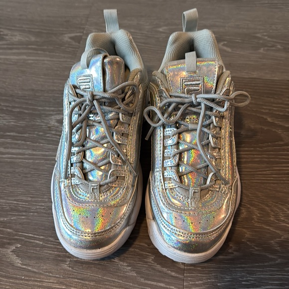 Fila Shoes - Picture 2 of 3